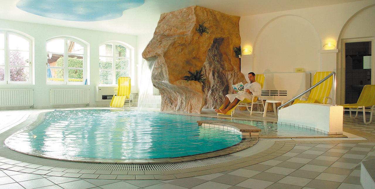 Genussgasthof & Hotel Beim Krutzler Heiligenbrunn Exterior photo